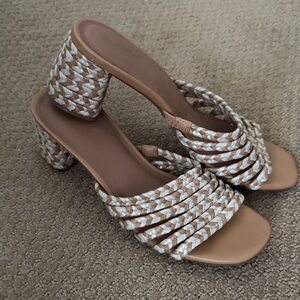 Universal Thread Rachel Mule Tan and Cream Woven Heels